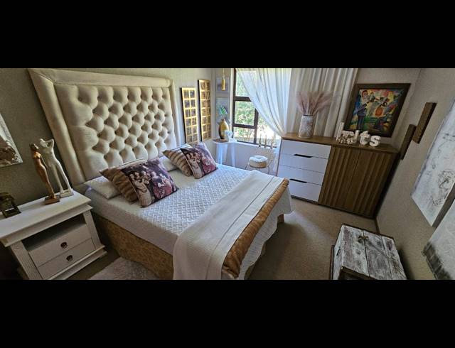 3 BEDROOM FREESTANDING FOR SALE IN CASHAN